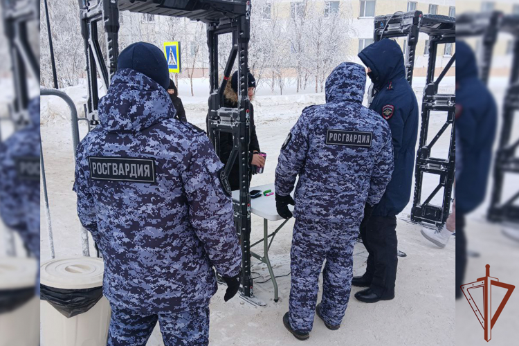 Сотрудники Росгвардии обеспечили правопорядок на массовых мероприятиях в регионах Урала