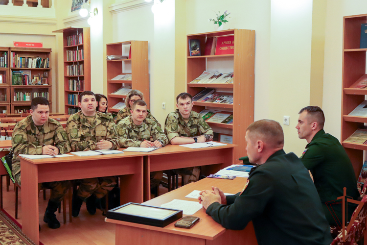 В Уральском округе Росгвардии прошел учебно-методический сбор специалистов по военно-политической работе