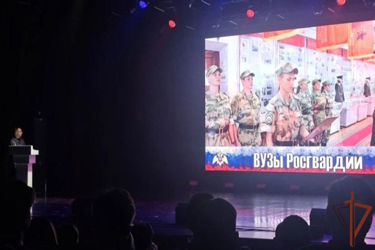 В Уральском округе Росгвардии продолжаются профориентационные и патриотические мероприятия для молодежи