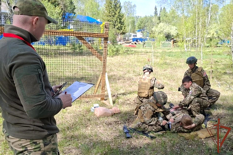 В Уральском округе Росгвардии состоялись патриотические мероприятия для молодежи