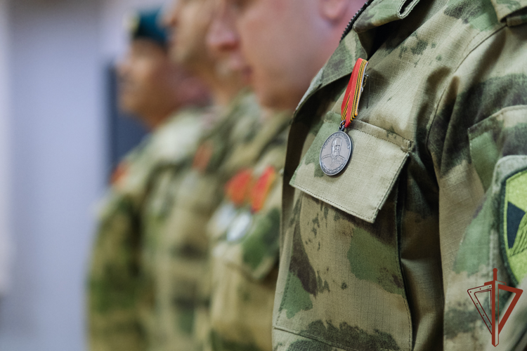 Военнослужащие отдельного отряда «Оберег» Уральского округа Росгвардии удостоены государственных наград