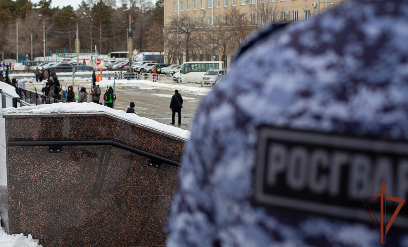 Сотрудники Росгвардии обеспечили правопорядок на массовых мероприятиях в регионах Урала