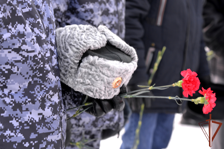 На Урале росгвардейцы почтили память воинов-интернационалистов