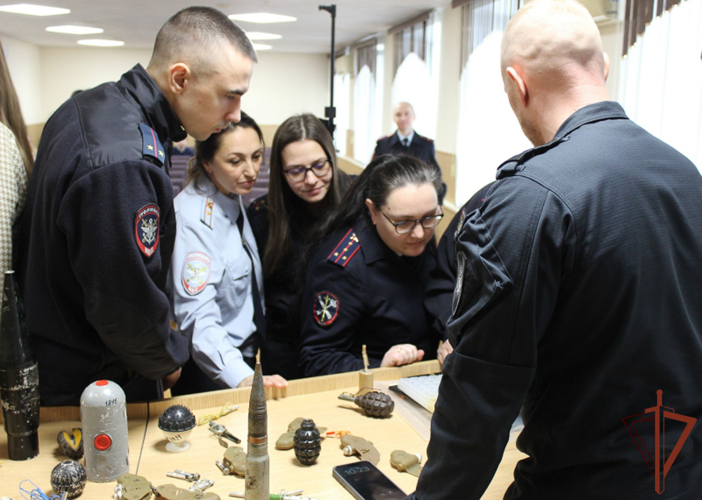 Росгвардейцы Уральского округа провели патриотические мероприятия для молодежи и представили творческие проекты