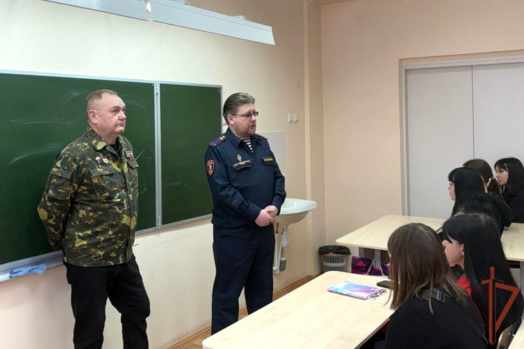 На Урале росгвардейцы почтили память воинов-интернационалистов
