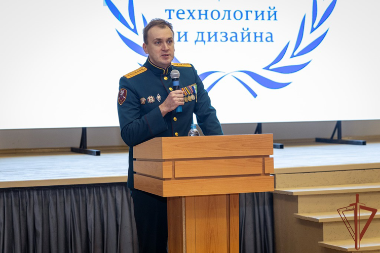 Офицер Росгвардии рассказал нижегородским студентам о службе в ведомстве