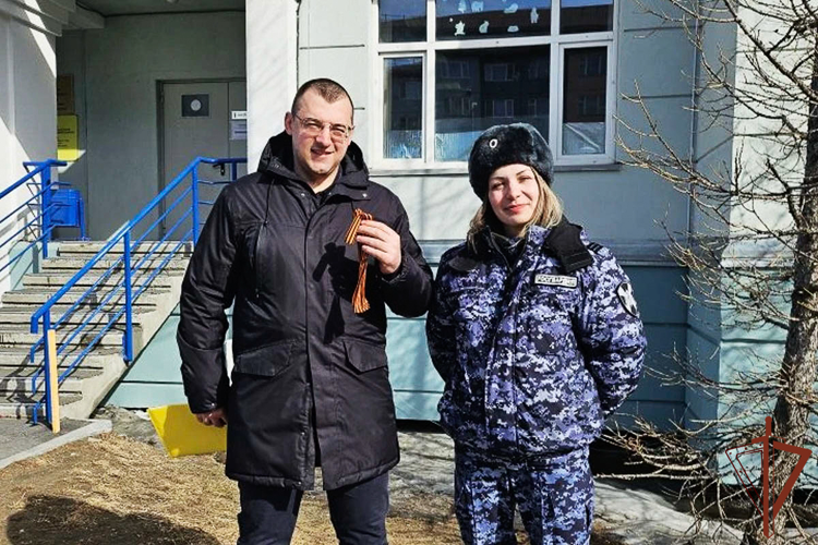 Росгвардейцы на Урале принимают участие в акции «Георгиевская ленточка»