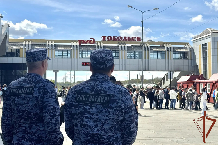 Подразделения Уральского округа Росгвардии обеспечили безопасность мероприятий в рамках проекта «Эшелон Победы»