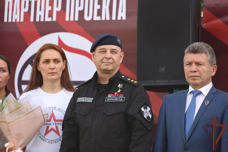 В Санкт-Петербурге прошел ежегодный VIII легкоатлетический забег памяти Героев