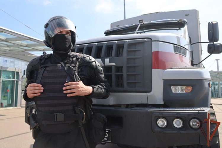 В Санкт-Петербурге росгвардейцы приняли участие в масштабных учениях МЧС России