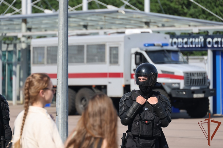 В Санкт-Петербурге росгвардейцы приняли участие в масштабных учениях МЧС России