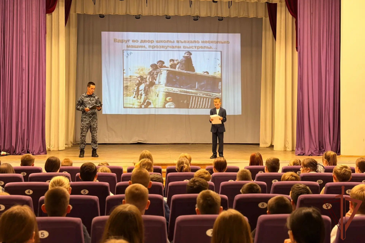 В регионах Сибири росгвардейцы приняли участие в мероприятиях ко Дню солидарности в борьбе с терроризмом