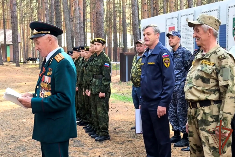 В регионах Урала представители Росгвардии провели патриотические мероприятия для молодежи