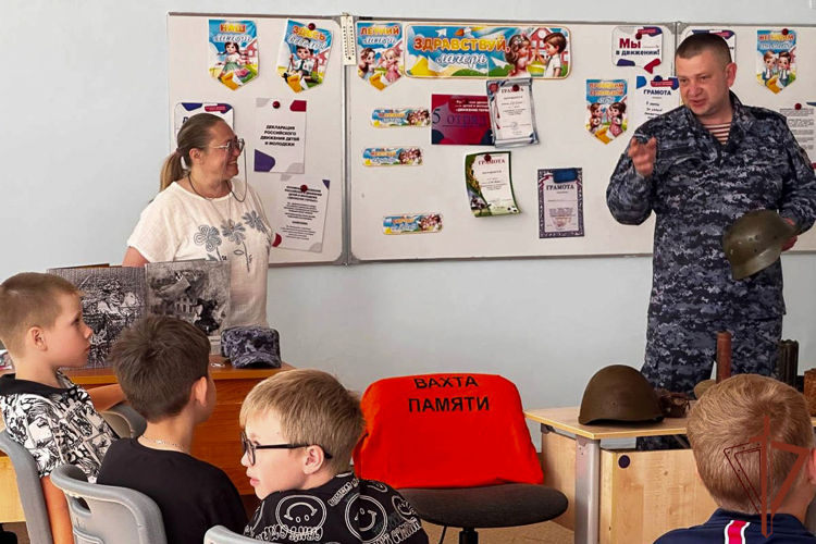 Юных уральцев продолжает радовать ведомственная акция «Каникулы с Росгвардией»
