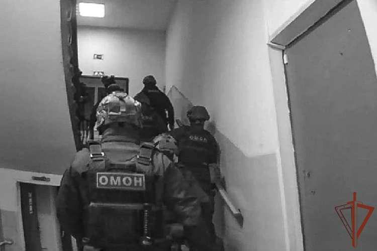 При содействии спецназа Росгвардии прошел миграционный рейд в Москве (видео)