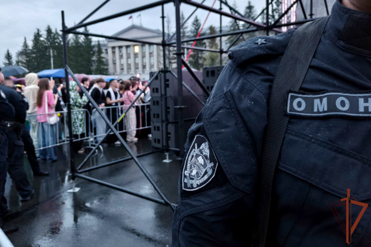 На Урале Росгвардия обеспечила безопасность выпускных вечеров и мероприятий ко Дню молодёжи