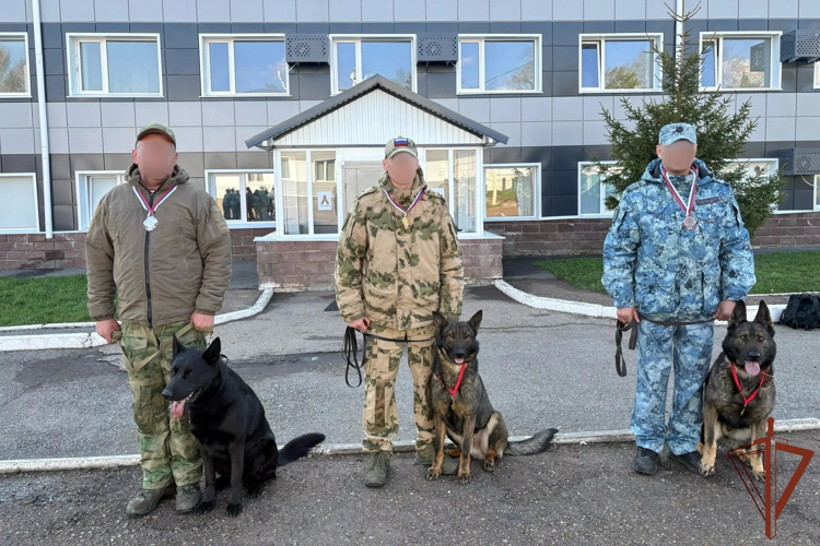 Золото и серебро турнира специалистов-кинологов завоевали росгвардейцы в Республике Башкортостан (видео)