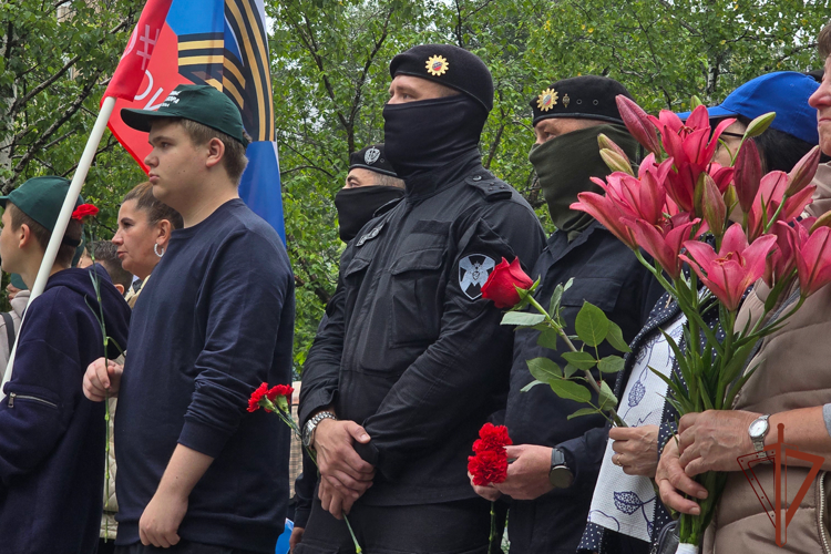 Военнослужащие и сотрудники Росгвардии на Урале почтили память ветеранов боевых действий