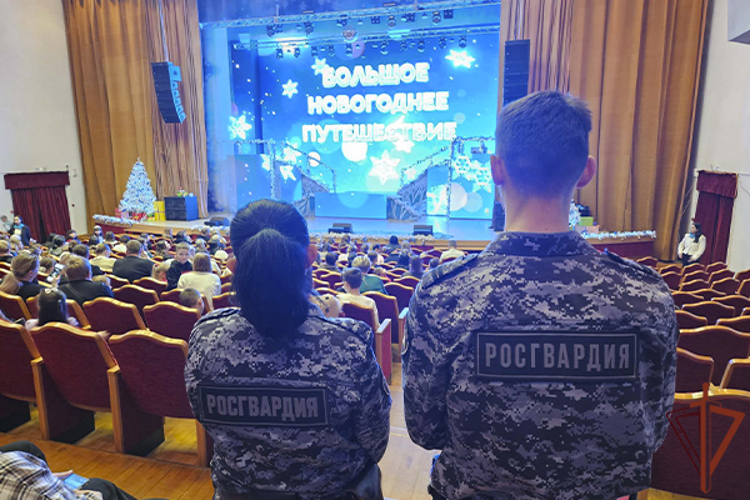Росгвардейцы обеспечили безопасность проведения Губернаторской елки в Ставрополе