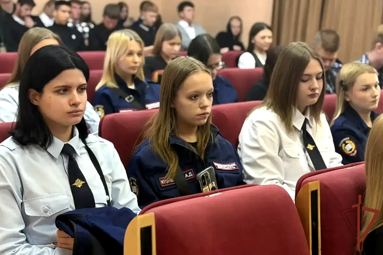 Росгвардейцы организовали профориентационные и патриотические мероприятия для молодежи на Урале