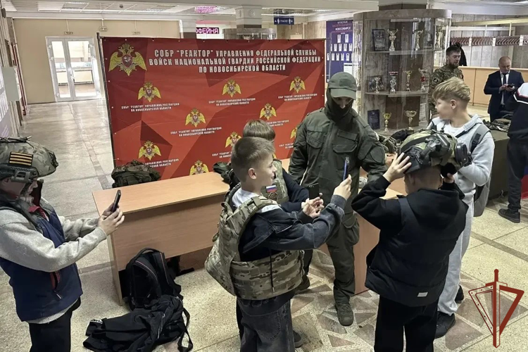 Росгвардейцы в Сибири провели военно-патриотические и просветительские мероприятия для молодежи