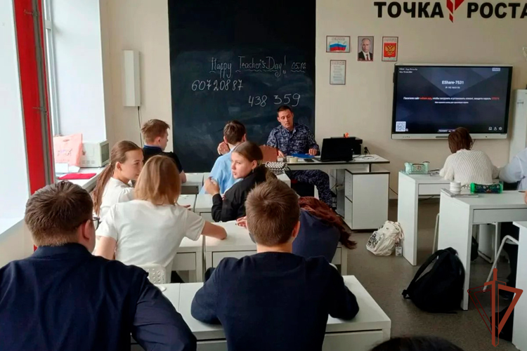 В регионах Уральского округа росгвардейцы провели цикл патриотических и профилактических мероприятий