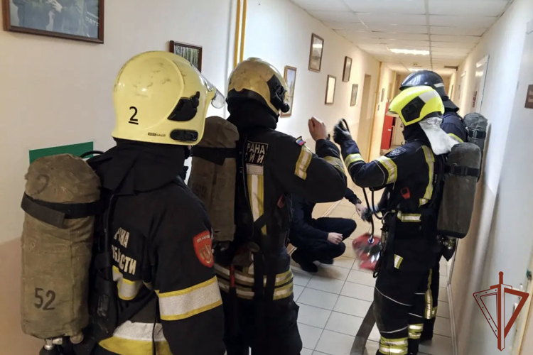 В Воронеже спецподразделения Росгвардии и МЧС провели совместную тренировку