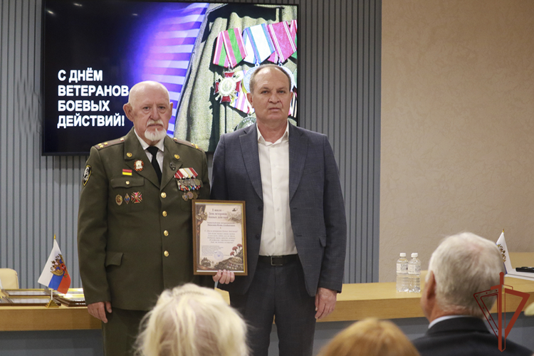 Сотрудники и военнослужащие Росгвардии на Северном Кавказе приняли участие в мероприятиях ко Дню ветеранов боевых действий