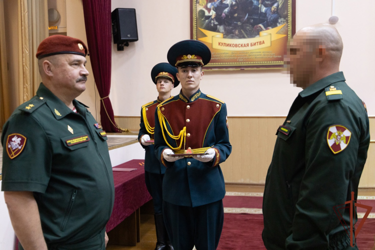 Военнослужащие калиновского соединения Уральского округа Росгвардии удостоены государственных наград