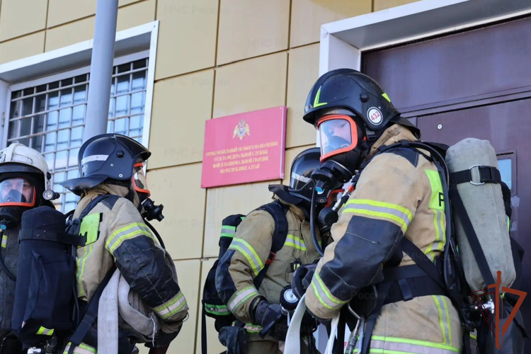 Пожарно-тактическое учение прошло в Управлении Росгвардии по Республике Алтай