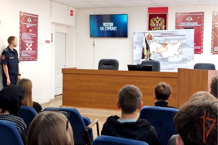 Росгвардия провела патриотические мероприятия для подрастающего поколения на Урале