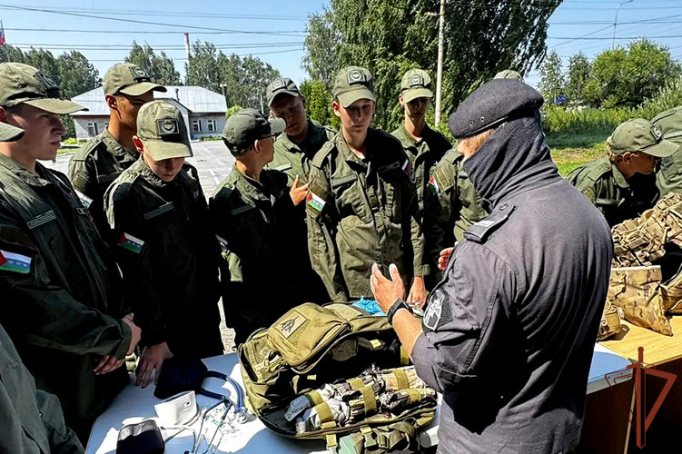 «Каникулы с Росгвардией» продолжают знакомить юных жителей Урала с войсками правопорядка