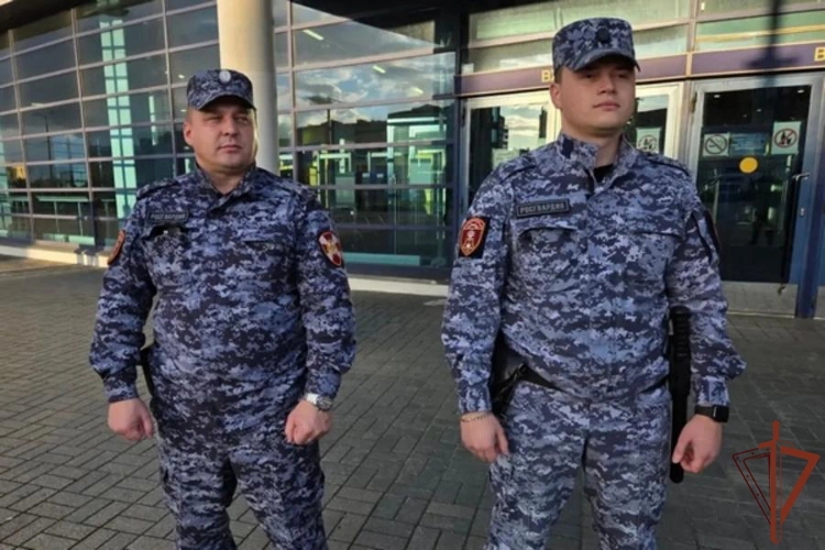 В Череповце сотрудники Росгвардии обеспечили безопасность хоккейного матча «Северсталь» – «Динамо»