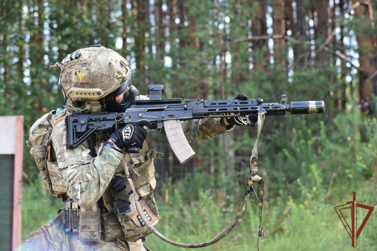 В Удмуртии на базе регионального управления Росгвардии прошли соревнования по тактической стрельбе (видео)