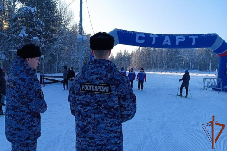 Росгвардейцы обеспечили правопорядок на всероссийской лыжной гонке на Урале