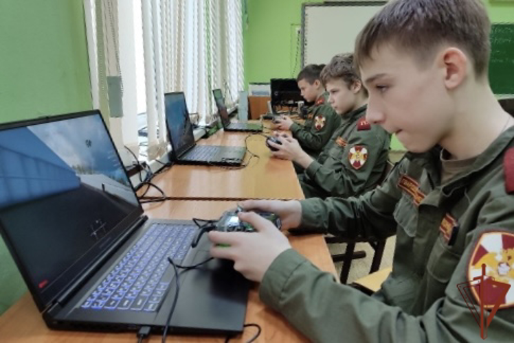 Воспитанники «Гвардейской смены» приняли участие в военно-спортивной игре в Нижнем Новгороде
