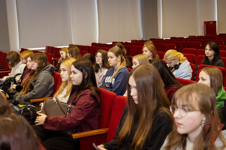 Офицер Росгвардии рассказал нижегородским студентам о службе в ведомстве