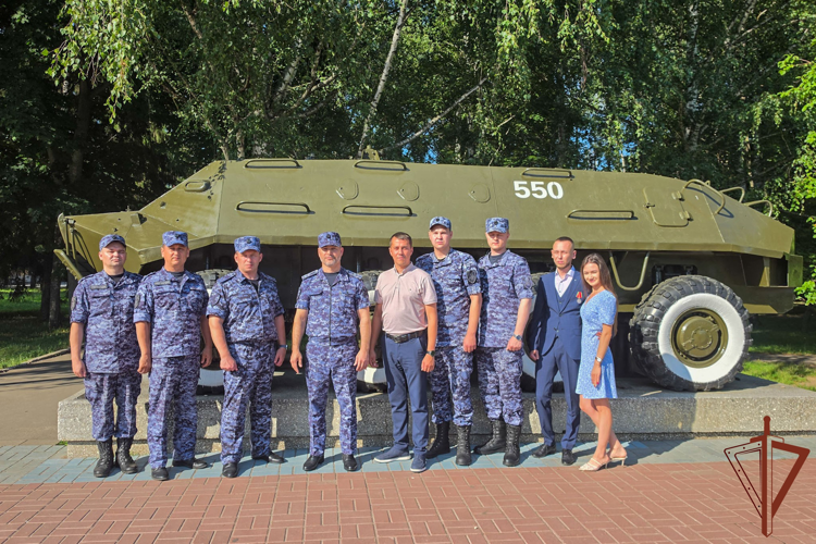 Росгвардейцы отреставрировали выставочную военную технику в Центральном парке Йошкар-Олы