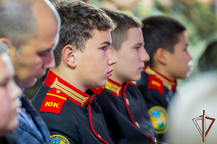 В Югре представили юбилейное издание к 10-летию регионального управления Росгвардии