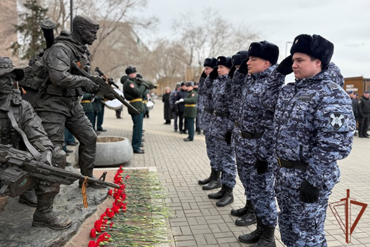 В День войск национальной гвардии в регионах Сибири прошли торжественные мероприятия