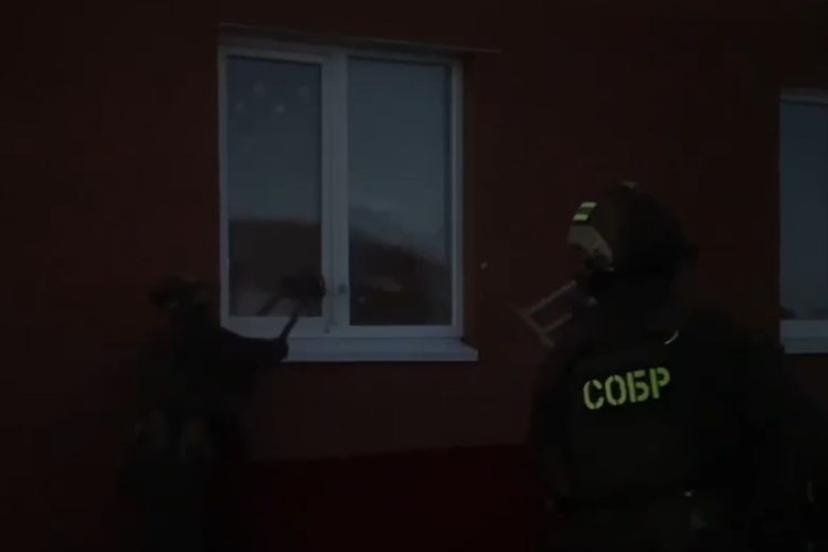 В Югре при участии СОБР «Норд» задержан лидер и четверо участников запрещённого криминального движения (видео)