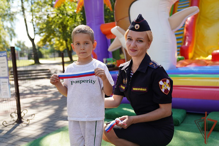 В регионах Центральной России прошли мероприятия, посвященные Дню государственного флага (видео)