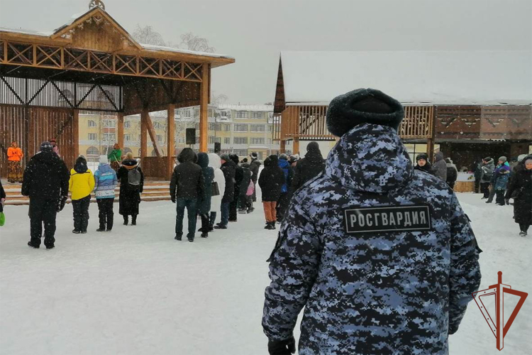 Росгвардия обеспечила безопасность на масленичных гуляниях на Урале