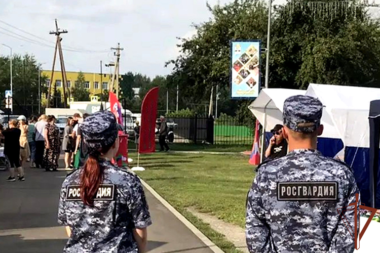 Росгвардия продолжает обеспечивать безопасность торжественных, культурных и спортивных мероприятий в Уральском федеральном округе