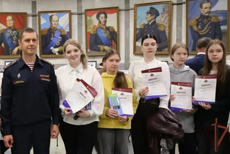 В Саранске наградили юных участников конкурса «Росгвардия глазами детей» (видео)