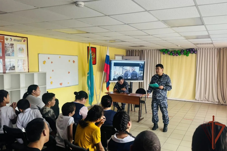Росгвардейцы в Сибири провели военно-патриотические и просветительские мероприятия для молодежи