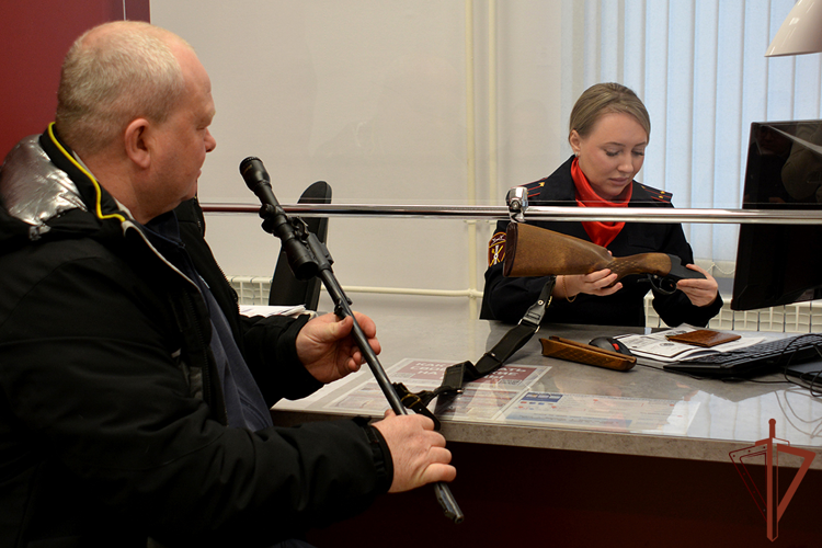 В регионах Урала Росгвардия подводит итоги деятельности подразделений лицензионно-разрешительной работы