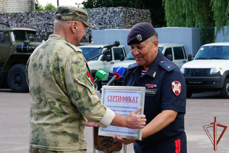 Брянские спецподразделения Росгвардии получили новую технику