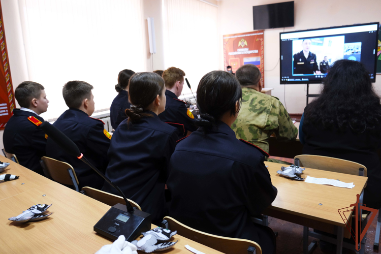В Херсонской области росгвардейцы организовали телемост для кадет двух регионов в преддверии знаковых дат