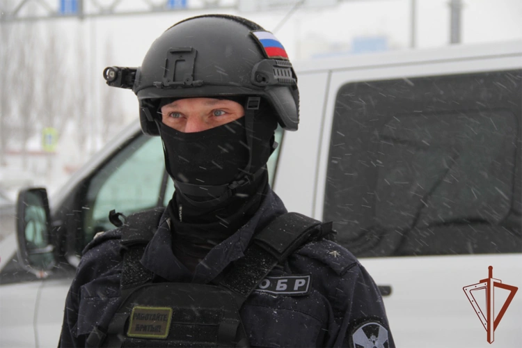 В Тюмени при содействии бойцов СОБР Росгвардии задержаны подозреваемые в серии мошенничеств
